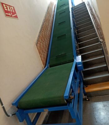 Box Transfer Inclined Conveyor